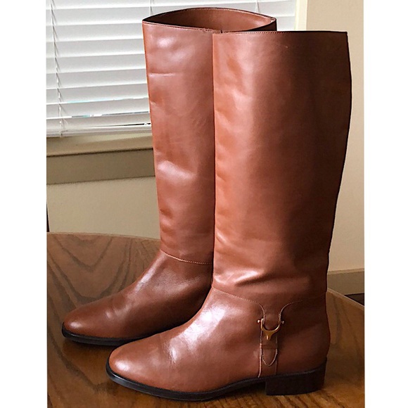 Etienne Aigner ‘Derby’ Boots 👢 - Picture 2 of 8